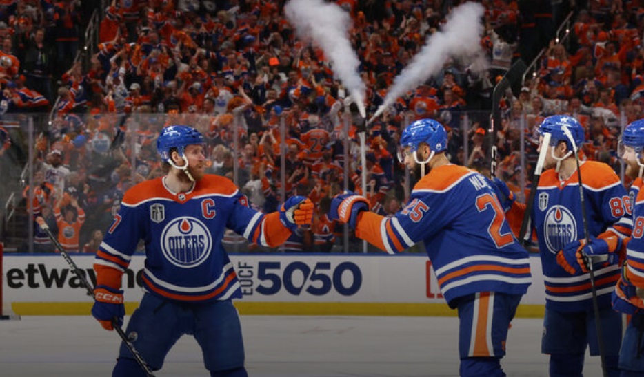 Oilers wallop Panthers to prevent Cup Final sweep