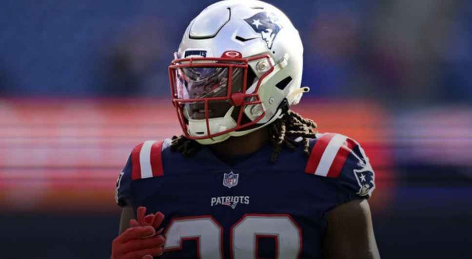 Report: Patriots signing RB Stevenson to 4-year, $36M extension