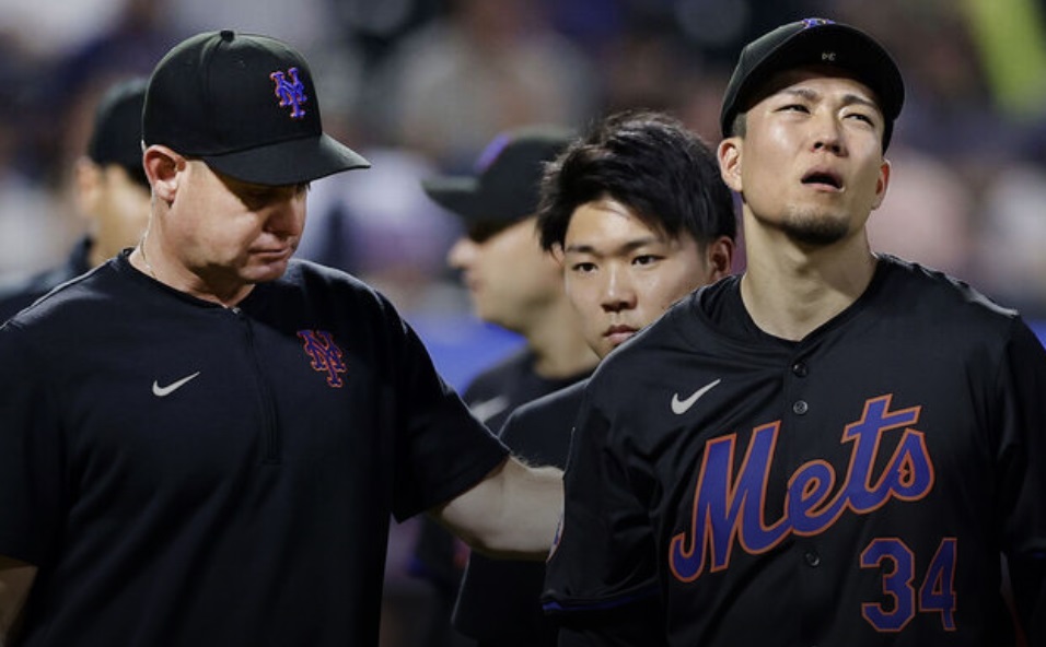 Mets’ Senga exits season debut with left calf strain