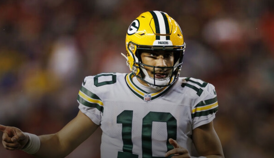 Report: Packers make Love top-paid QB with 4-year, $220M extension