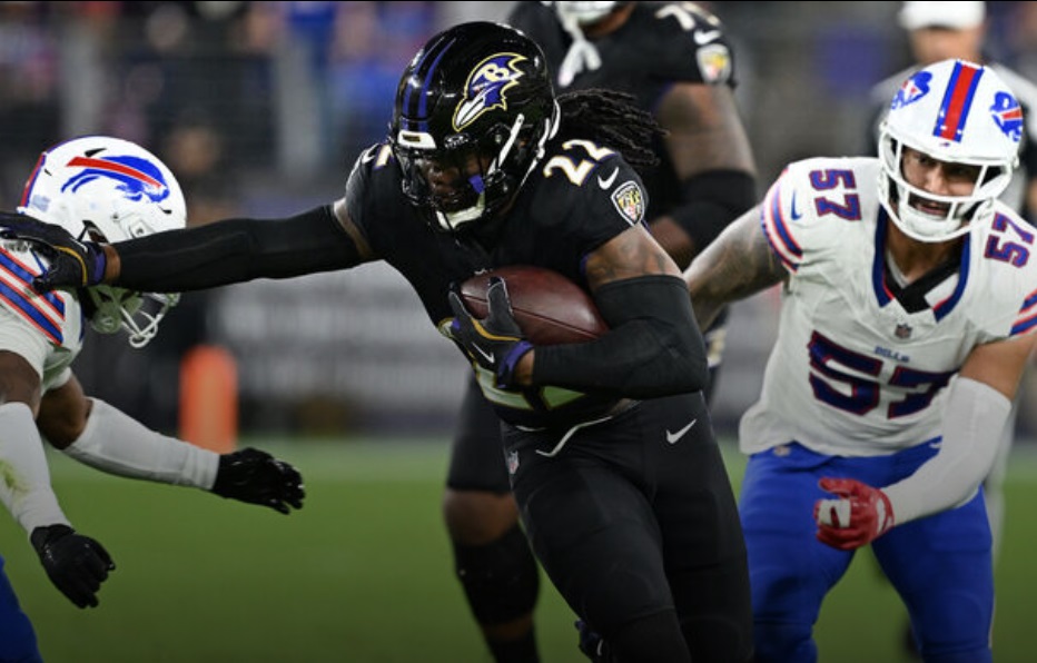 Ravens, Henry run over Bills on SNF