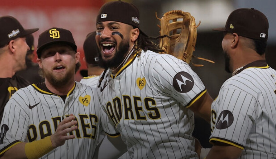 Padres beat Braves to set up NLDS clash with Dodgers