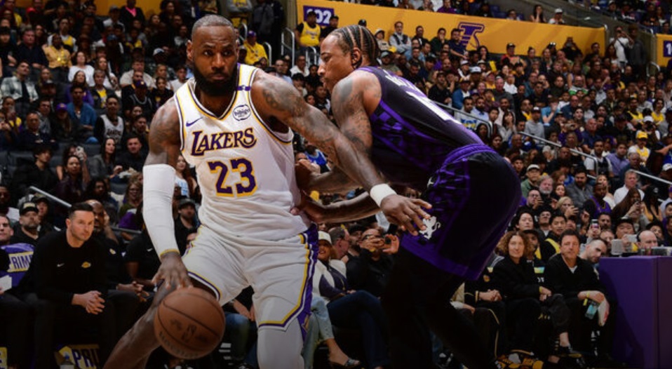 LeBron records triple-double in Lakers win over Kings