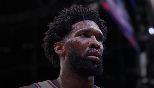 Embiid returns in win over Bulls after 7-game absence