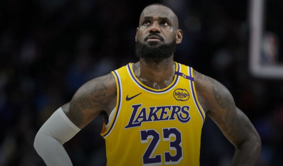 LeBron scores 40 points to lead Lakers past Trail Blazers