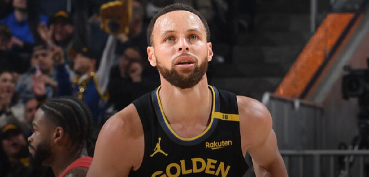 Curry undergoes MRI after suffering pelvic contusion